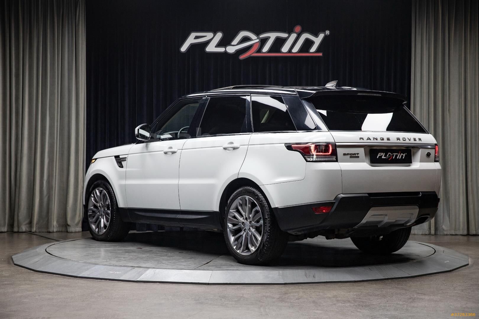 Galeriden Land Rover Range Sport 2.0 SD4 HSE 2017 Model İstanbul 78.600 km Beyaz 4