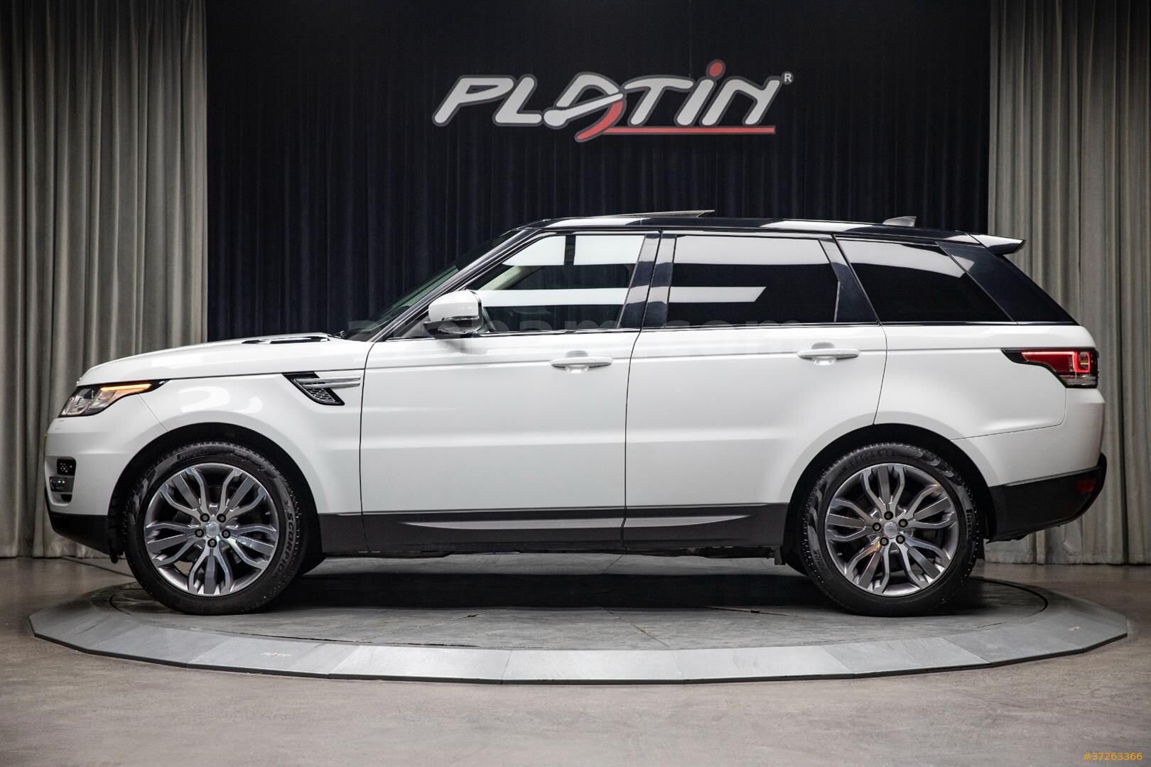 Galeriden Land Rover Range Sport 2.0 SD4 HSE 2017 Model İstanbul 78.600 km Beyaz 3