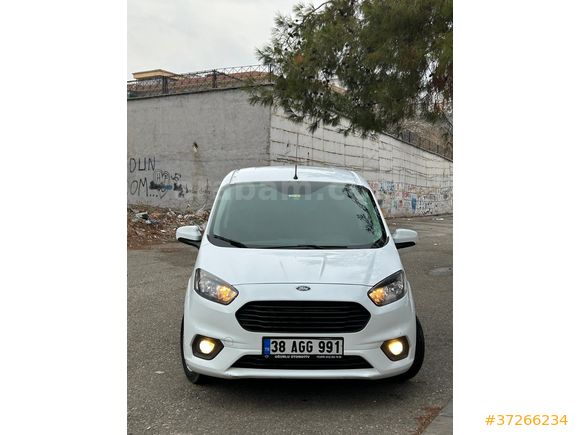 Sahibinden Ford Tourneo Courier 1.5 TDCi Delux 2022 Model