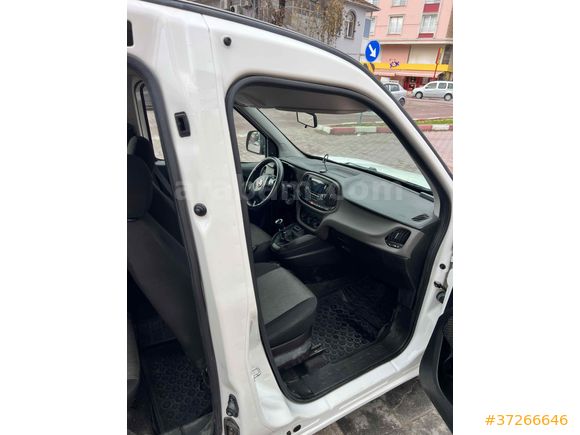 Sahibinden Fiat Doblo Combi 1.6 Multijet Premio 2018 Model 