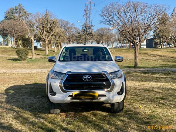 Sahibinden Toyota Hilux 2.4 D-4D 4x2 Adventure 2021 Model