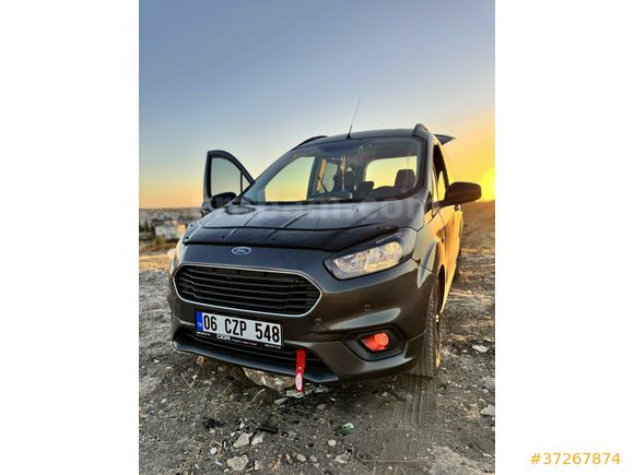 Sahibinden Ford Tourneo Courier 1.5 TDCi Titanium Plus 2022 Model 