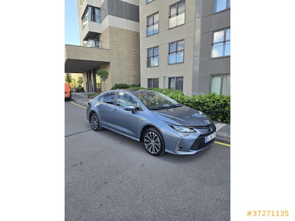 Sahibinden Toyota Corolla 1.8 Hybrid Flame X-Pack 2020 Model