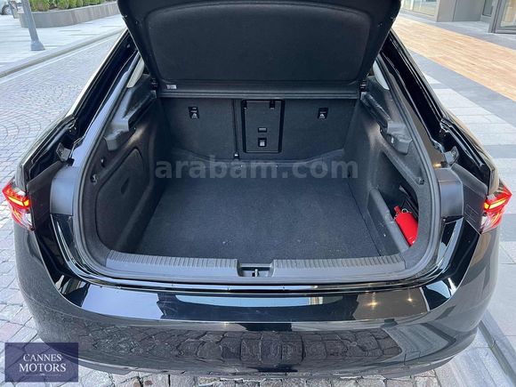 2025 YENİ SKODA SUPERB 1.5 TSI MHEV PREMIUM DSG /%20 KDV/MASAJ