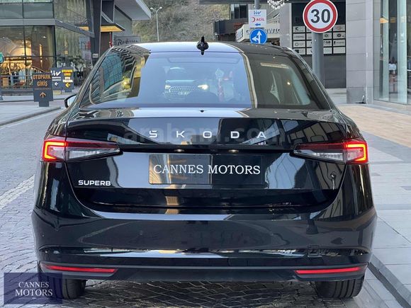 2025 YENİ SKODA SUPERB 1.5 TSI MHEV PREMIUM DSG /%20 KDV/MASAJ