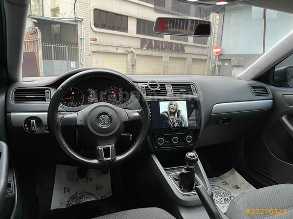 2011 MODEL ORJİNAL 321.000 BİN KM MANUEL JETTA
