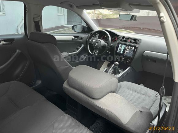 2011 MODEL ORJİNAL 321.000 BİN KM MANUEL JETTA