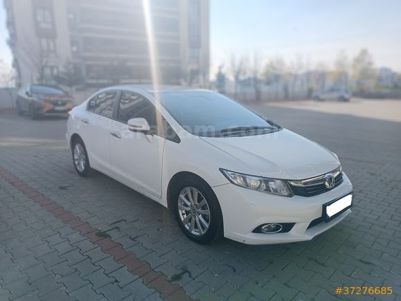 Sahibinden Honda Civic 1.6 i-VTEC Eco Premium 2013 Model