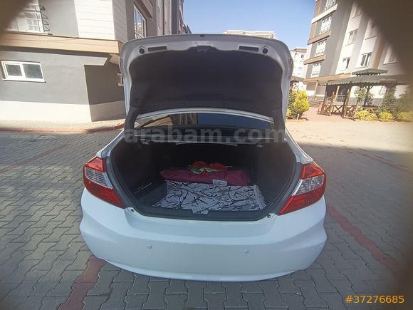 Sahibinden Honda Civic 1.6 i-VTEC Eco Premium 2013 Model