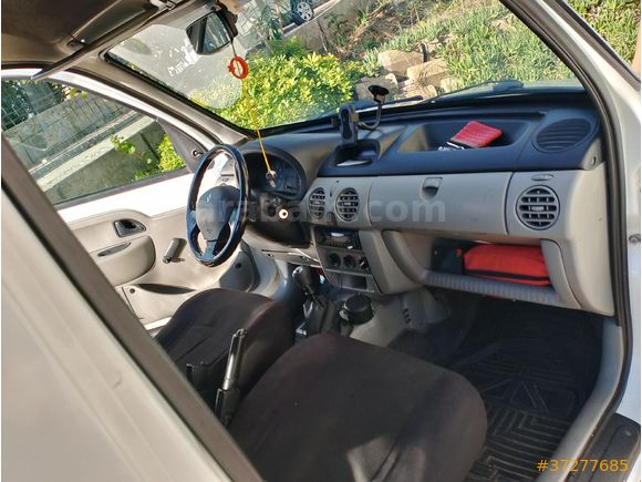 Sahibinden Renault Kangoo 1.5 dCi Expression 2006 Model  420.000 km Beyaz