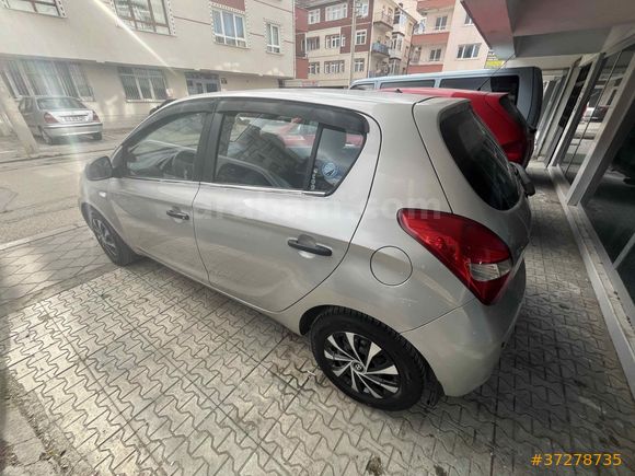 Sahibinden Hyundai i20 1.4 CRDi Team 2009 Model 