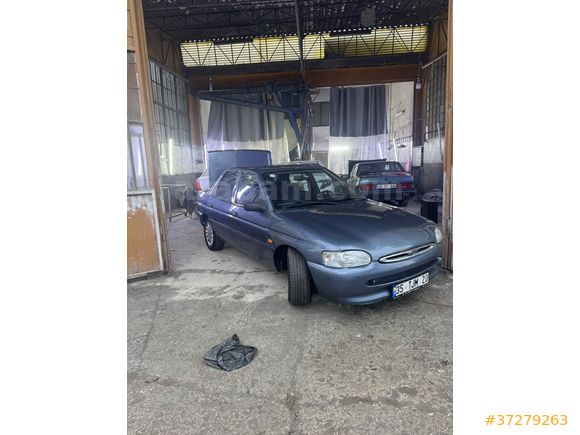 Sahibinden Ford Escort 1.6 CLX 1999 Model 