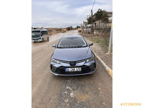 Sahibinden Toyota Corolla 1.8 Hybrid Flame X-Pack 2019 Model 