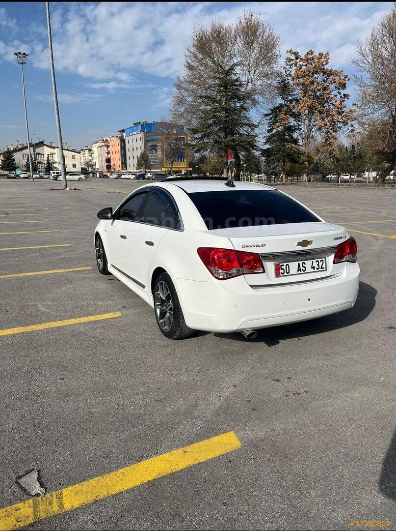 Sahibinden Chevrolet Cruze 1.6 LS 2010 Model Batman 183.000 km Beyaz 6