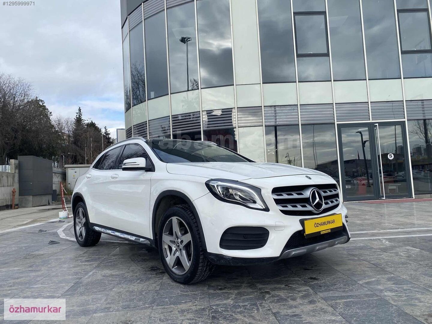 ÖZHAMURKAR-2018 ORJİNAL MERCEDES GLA 180D AMG 1