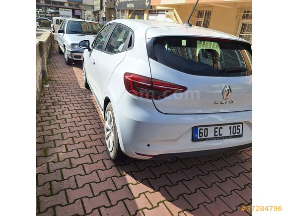 Sahibinden Renault Clio 1.0 SCe Joy 2022 Model 