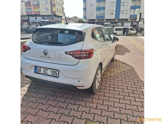 Sahibinden Renault Clio 1.0 SCe Joy 2022 Model 