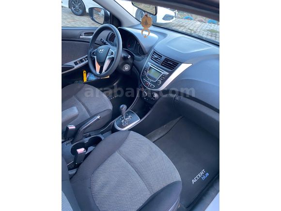 Sahibinden Hyundai Accent Blue 1.4 CVVT Mode 2012 Model