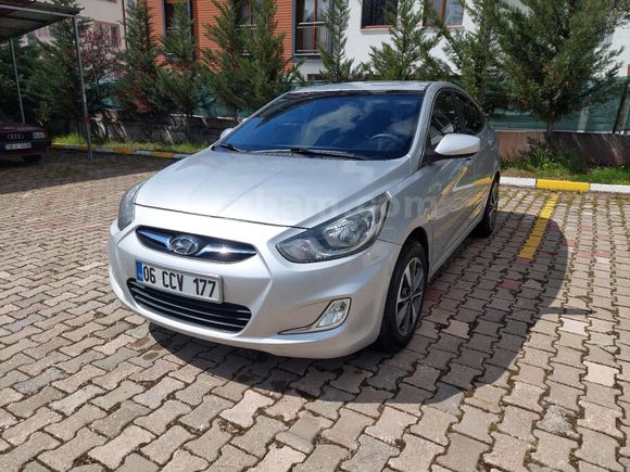 Sahibinden Hyundai Accent Blue 1.4 CVVT Mode 2012 Model