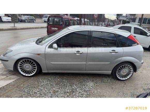Galeriden Ford Focus 1.6 Comfort 2003 Model Konya