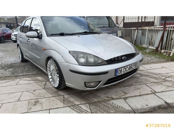 Galeriden Ford Focus 1.6 Comfort 2003 Model Konya