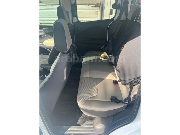 Sahibinden Ford Tourneo Courier 1.0 EcoBoost Titanium 2023 Model İzmir