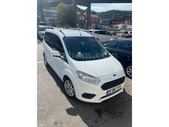 Sahibinden Ford Tourneo Courier 1.0 EcoBoost Titanium 2023 Model İzmir
