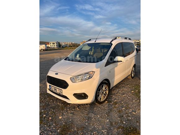 Sahibinden Ford Tourneo Courier 1.0 EcoBoost Titanium 2023 Model İzmir