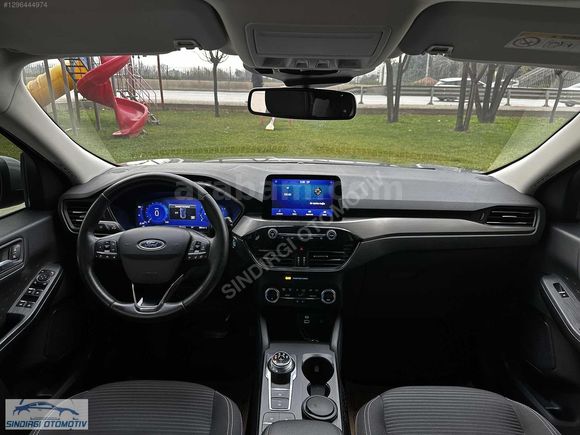 SINDIRGI OTOMOTİVDEN HATASIZ 1.5 DİZEL TİTANİUM KUGA 2020 112.KM