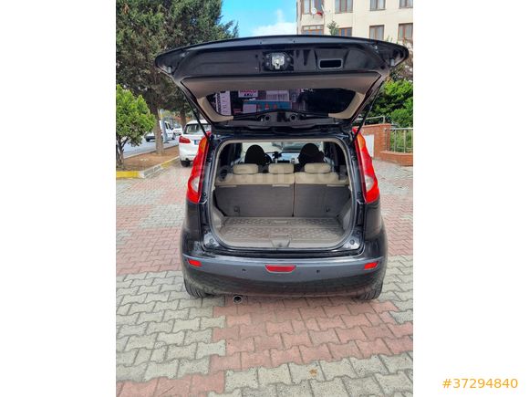 Düşük km Otomatik aile aracı isteyene