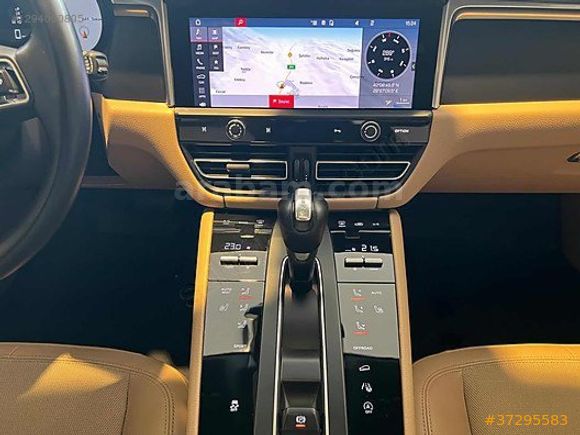YETİŞ AUTO'DAN PORSCHE MACAN 4X4 BAYİ/CHRONO/HATASIZ/BOYASIZ
