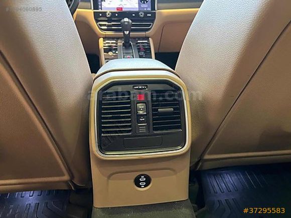 YETİŞ AUTO'DAN PORSCHE MACAN 4X4 BAYİ/CHRONO/HATASIZ/BOYASIZ