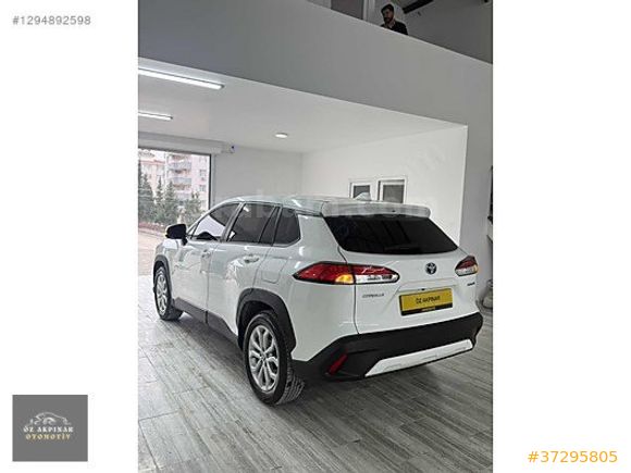 ÖZ AKPINAR OTOMOTİVDEN 1.8 HYBRID FLAME COROLLA CROSS