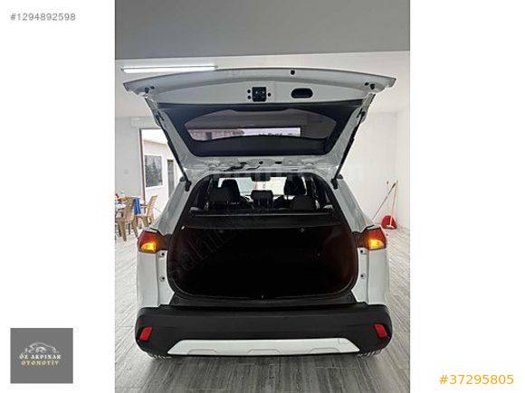 ÖZ AKPINAR OTOMOTİVDEN 1.8 HYBRID FLAME COROLLA CROSS