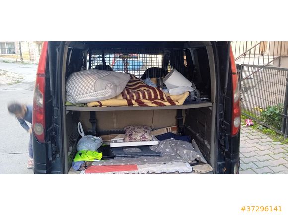 Sahibinden Renault Kangoo Multix 1.5 dCi Authentique 2009 Model  190.000 km Siyah