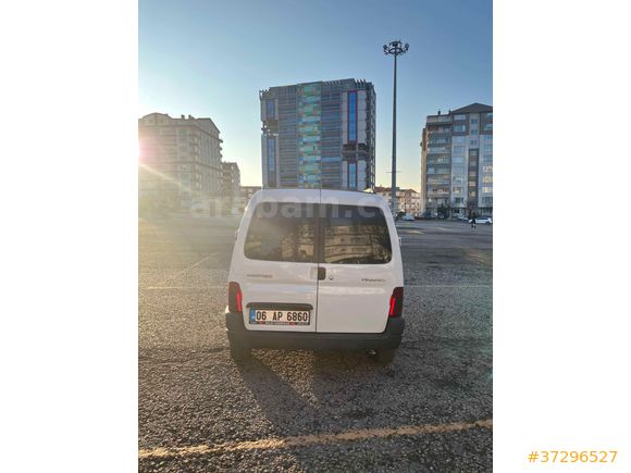Sahibinden Peugeot Partner 1.9D