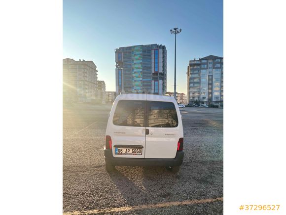 Sahibinden Peugeot Partner 1.9D