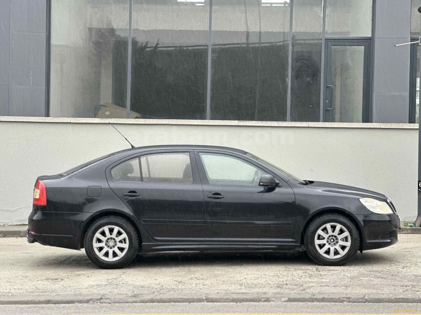 Sahibinden Skoda Octavia 1.6 TDI Ambiente 2010 Model Ankara 242.000 km Siyah 2