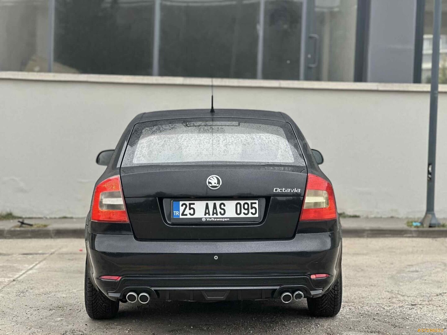 Sahibinden Skoda Octavia 1.6 TDI Ambiente 2010 Model Ankara 242.000 km Siyah 4