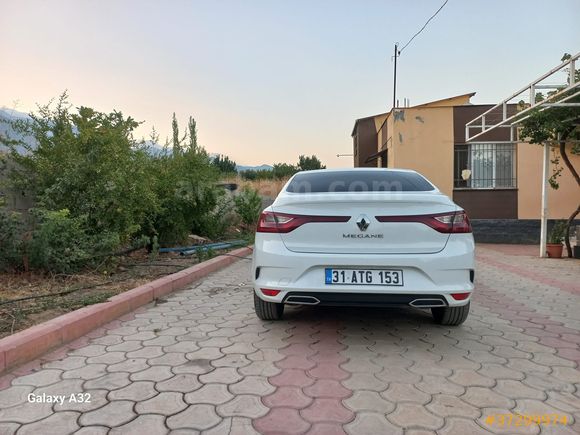 Sahibinden Renault Megane 1.3 TCe Joy 2021 Model 