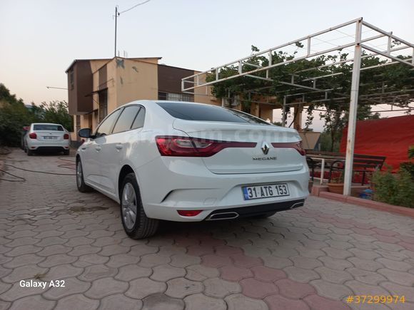 Sahibinden Renault Megane 1.3 TCe Joy 2021 Model 