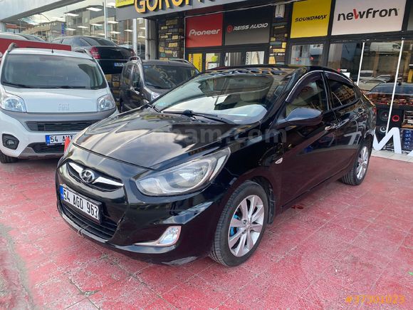 Sahibinden Hyundai Accent Blue 1.4 CVVT Mode Plus 2013 Model
