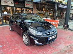 Sahibinden Hyundai Accent Blue 1.4 CVVT Mode Plus 2013 Model