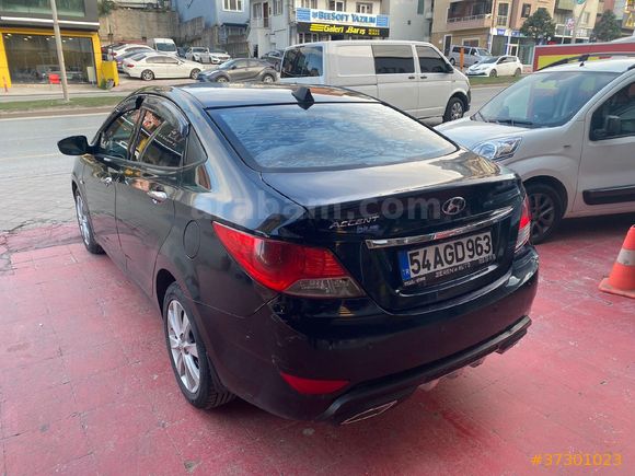 Sahibinden Hyundai Accent Blue 1.4 CVVT Mode Plus 2013 Model