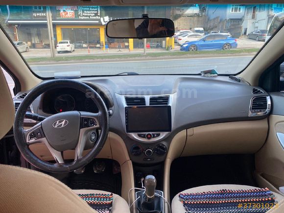 Sahibinden Hyundai Accent Blue 1.4 CVVT Mode Plus 2013 Model