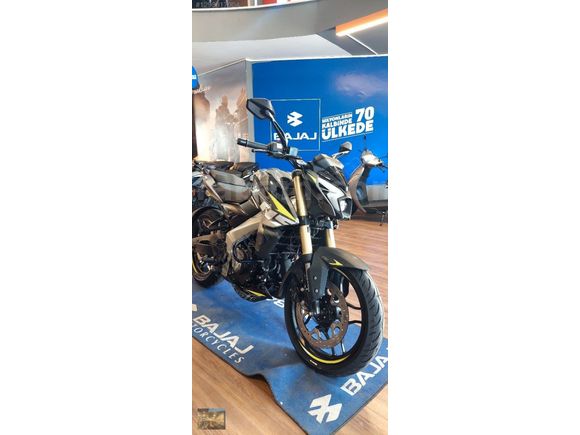 BAJAJ NS 400 Z 12 ay vade farksız taksit