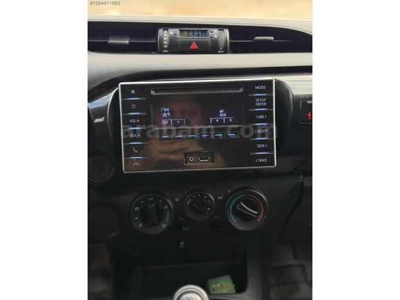 2015 MDL+TOYOTA+HILUX+4X2