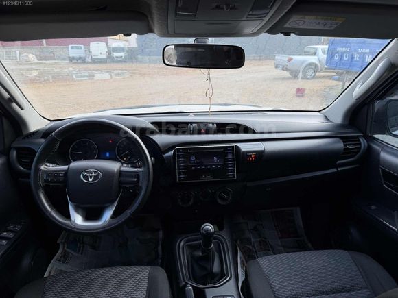 2015 MDL+TOYOTA+HILUX+4X2