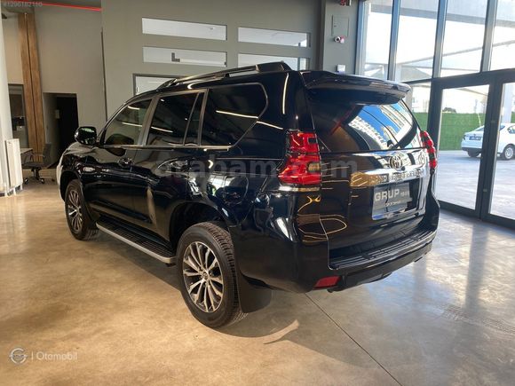 GRUP OTOMOBİL 2023 TOYOTA LAND CRUİSER PRADO 2.8 D4D BAYİ