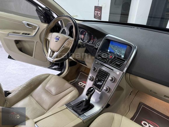 VOLVO XC60 ADVANCE DİRKSYN ISITMA GERİ GRŞ NAVİGASYON F1 HATASIZ